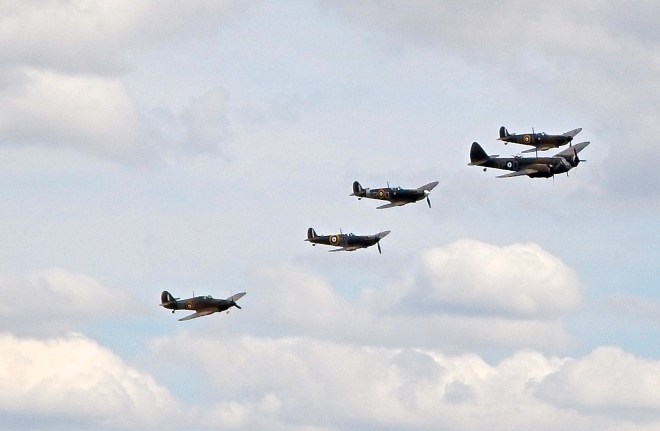 Impressive ! A Bristol Blenheim Mk1 in a flyover with 3 Spitfires and a Hurricane 